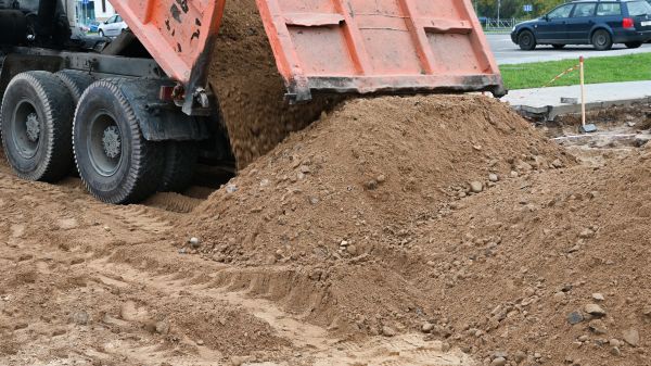 Soil Delivery in Cave Creek